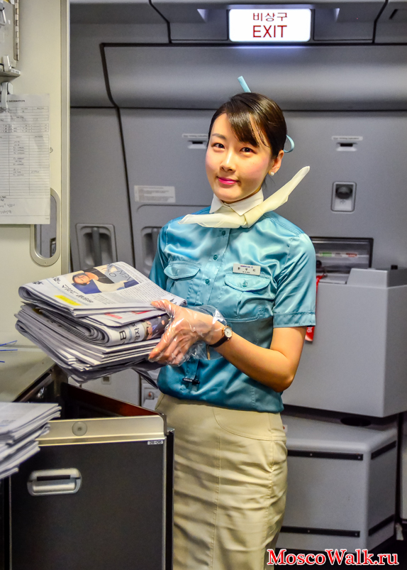 журналы и газеты на борту самолета