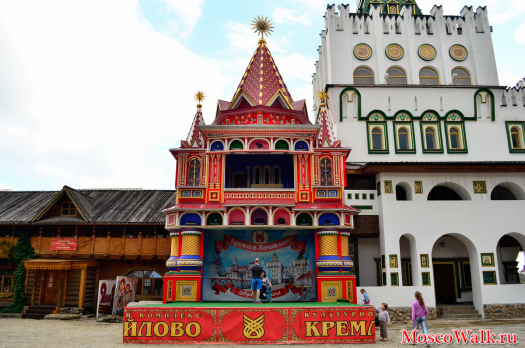 Царский трон в Измайловском Кремле
