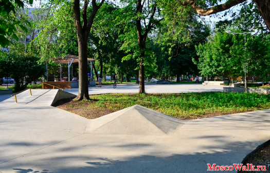 Скейтпарк в парке Перово