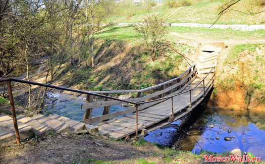 деревянный мостик через Смородинку