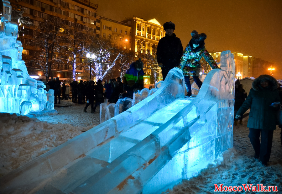 ледяные горки в центре Москвы