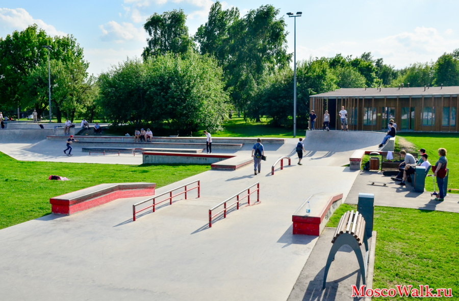 скейт площадка в парке Садовники