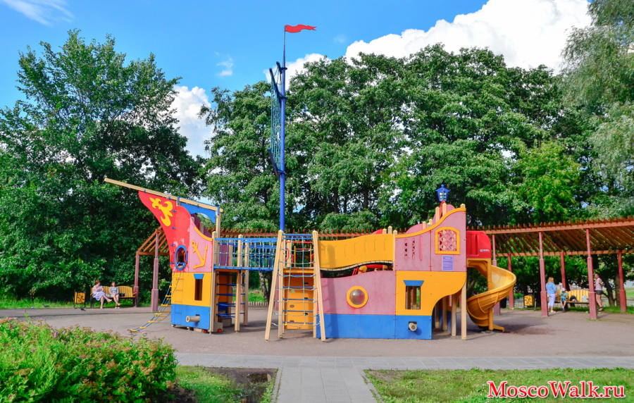 детская игровая площадка в Терлецкой дубраве