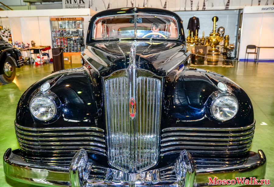 выставка старинных автомобилей и антиквариата «Олдтаймер-Галерея»