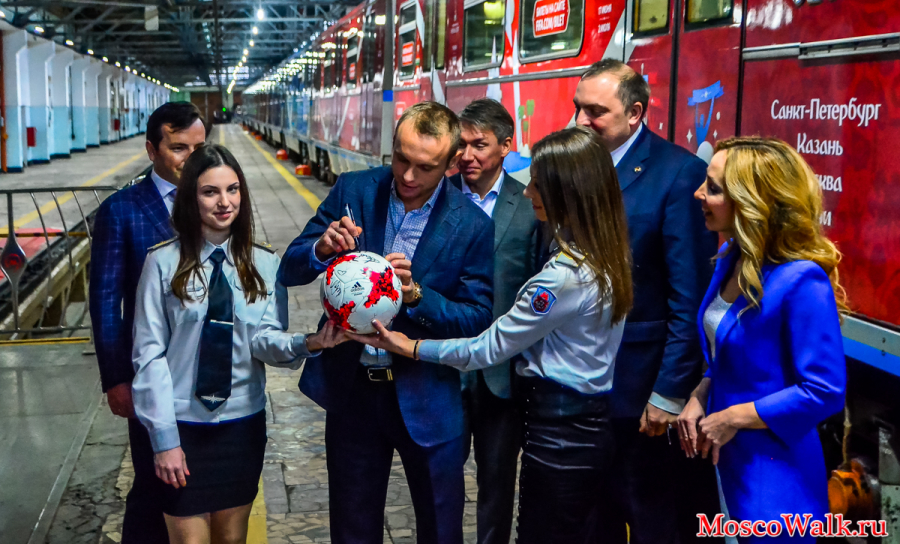 Денис Глушаков на открытие поезда метро