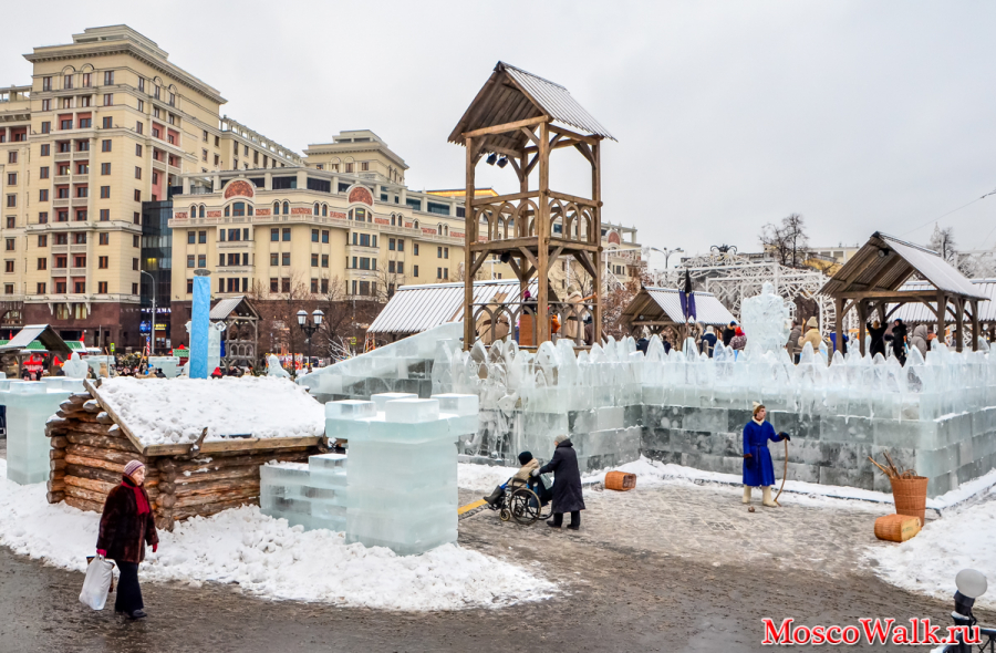 Ледяная крепость на Площади Революции