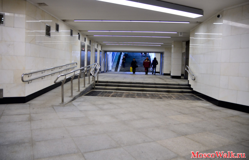 метро Верхние Лихоборы выход в город 