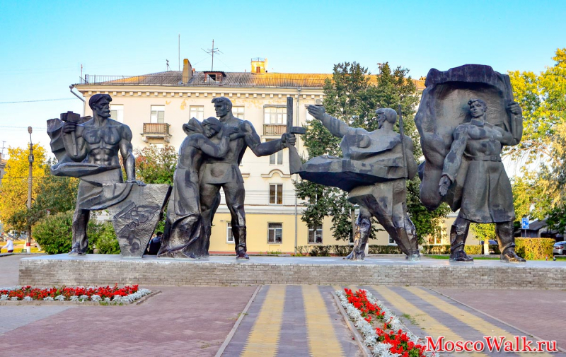 Мемориал Победы в Великой Отечественной Войне находится на площади Победы