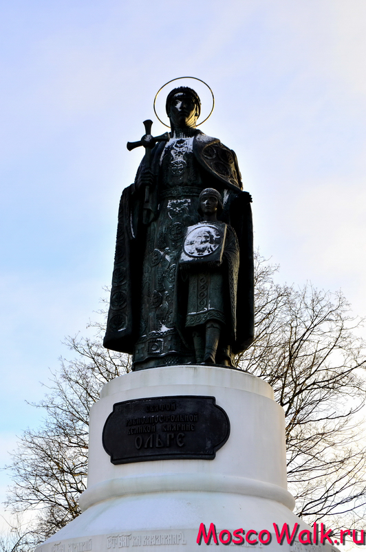 Памятник святой равноапостольной княгине Ольге 