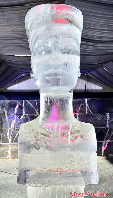 ледяная скульптура Нефертити