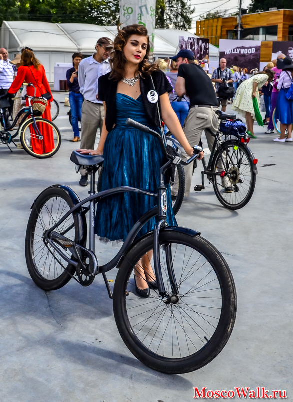 Велопарад Леди на велосипеде 2015