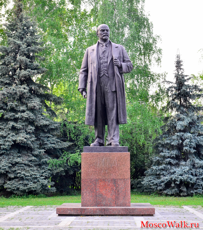 Памятник В. И. Ленину на территории ТСХА