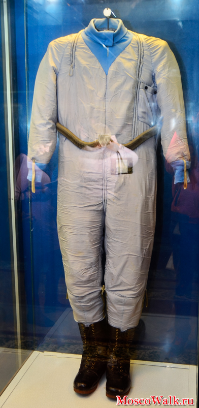 костюм и ботинки летчика-космонавта СССР Ю.А.Гагарина