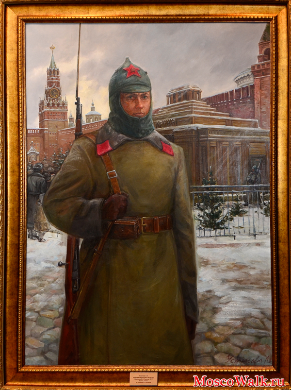 курсант на посту у Мавзолея В.И.Ленина