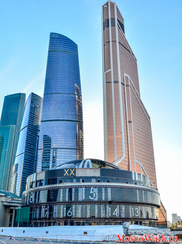 Самые большие часы в Москва-Сити