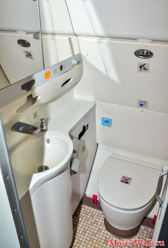 туалет на борту Airbus A330