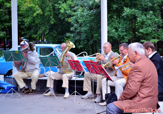 духовой оркестр в Измайловском парке
