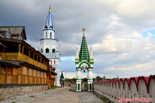 Кремль в Измайлово. Башня и маленькая колоколня