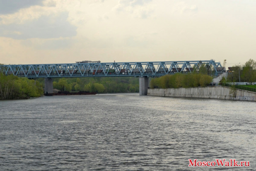Железнодорожные мосты через Москва-реку