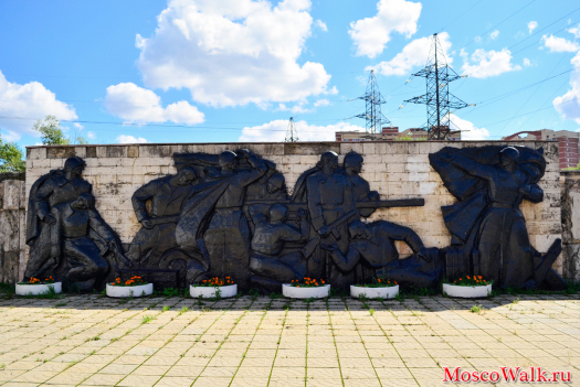 Памятник героям ВОВ в Лобне