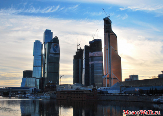 Вид с набережной на Москва Сити