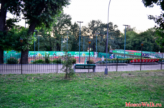 Теннисные корты в парке 1-го мая