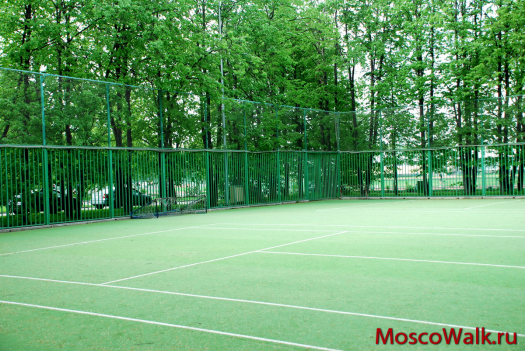 футбольно-теннисные площадки, которые при желаниии можно арендовать