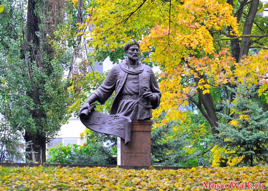 Рига. Памятник Мирзе Улугбеку