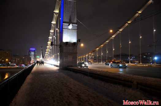 прогулка подошла к концу и мы по Крымскому мосту направляемся к метро Парк Культуры