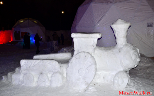 фигура из снега - Паровозик из Ромашково