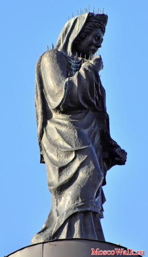 статуя на крыше дома Дурасова