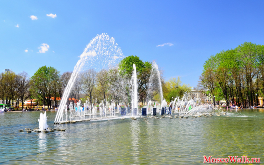 Центральный фонтан парка Горького