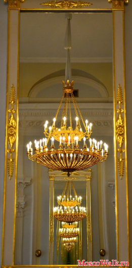 зеркала в Петровском дворце