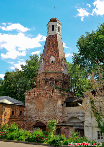 "Кузнечная" башня Симонова монастыря (1640-е гг.) 