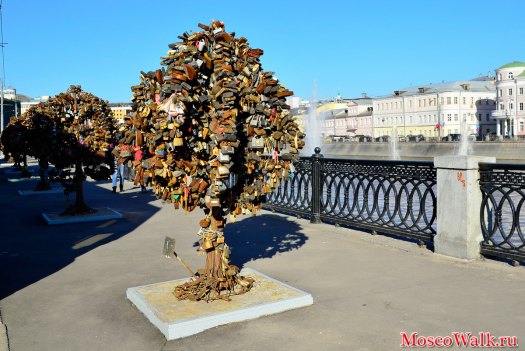 Дерево Любви в Москве