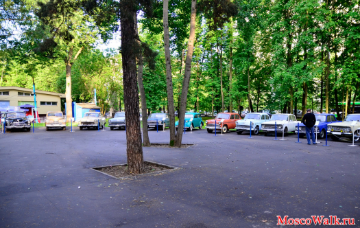 выставка ретро автомобилей в Филевском парке