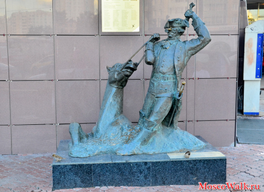 скульптура Барону Мюнхгаузену