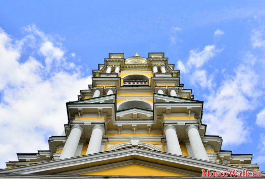 Новоспасский монастырь. Экскурсия каждую субботу и воскресенье в 12:00, осуществляется экскурсия-подъём на колокольню