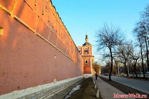 стена Донского монастыря