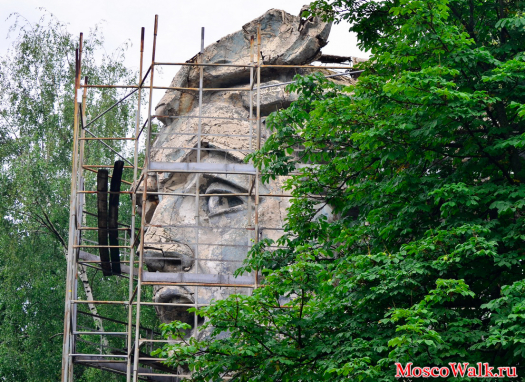 голова монумента «Родина-мать» для памятного ансамбля «Героям Сталинградской битвы»
