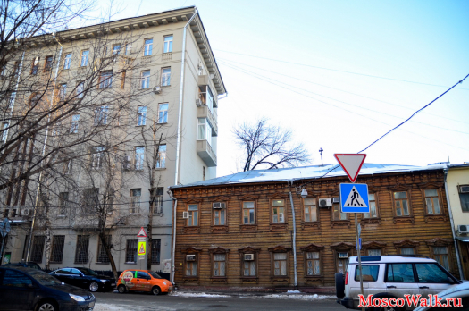 здание на пересечении 2-го Новокузнецкого переулка