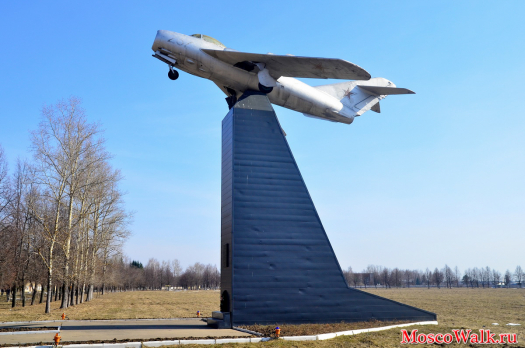 памятник авиации