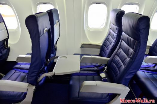 кресла самолёта Bombardier Q