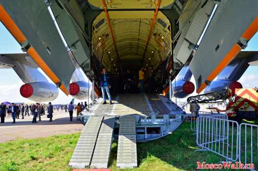 Самолёт Ил-76МД-90