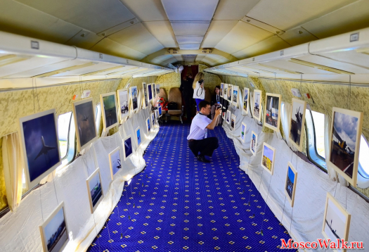выставка детской фотографии "Авиация в объективе" в салоне самолета ТУ-134А