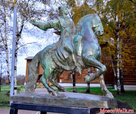 памятник Императрица Елизавета Петровна в Коломенском