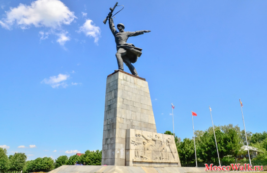 Яхрома. Монумент Героям битвы под Москвой