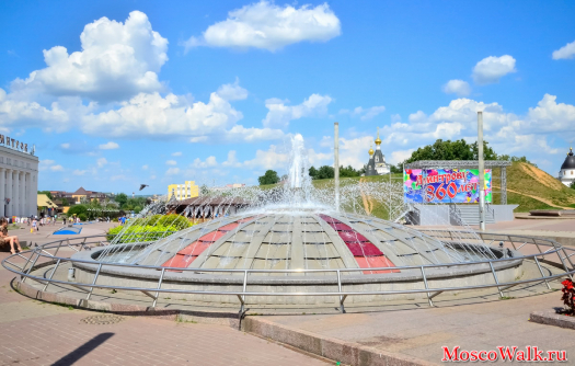 Центральный фонтан города Дмитров