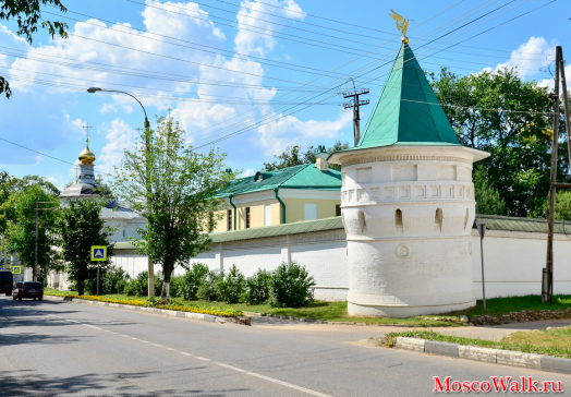 Стены Борисоглебского мужского монастыря