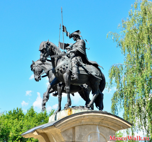 Памятник русским князьям Борису и Глебу